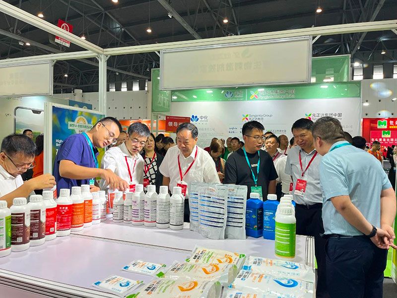 新朝陽綠色生物科技亮相西部植?！半p交會(huì)”與第八屆綠色農(nóng)藥博覽會(huì)