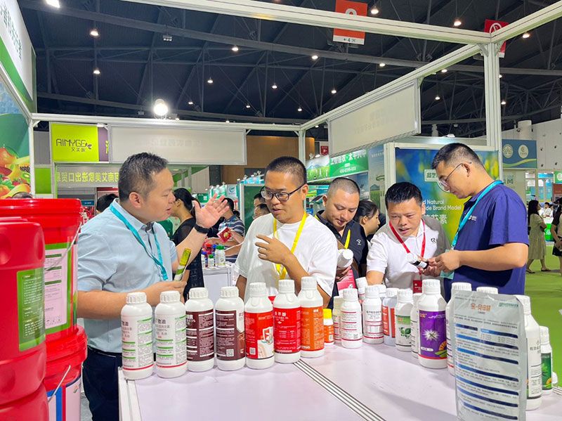 新朝陽綠色生物科技亮相西部植?！半p交會(huì)”與第八屆綠色農(nóng)藥博覽會(huì)
